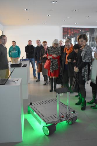 Technologijų demonstravimo centre